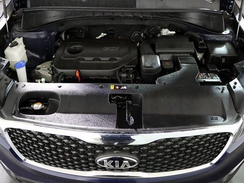 Used 2018 Kia Sorento LX image 35