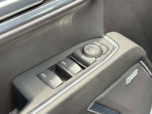 Used 2024 Chevrolet Silverado 1500 LT Trail Boss w/ Convenience Package II AWD/4WD image 14