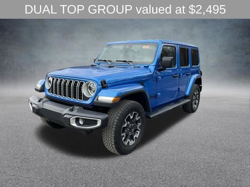 Used 2025 Jeep Wrangler Unlimited Sahara w/ Dual Top Group AWD/4WD image 4