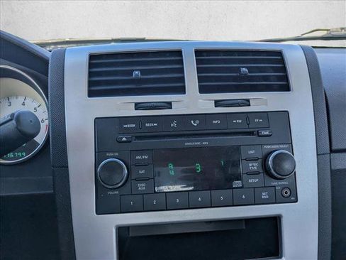 Used 2009 Dodge Caliber SXT image 12