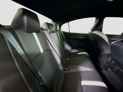 Used 2025 Toyota Camry SE w/ Convenience Package FWD image 27