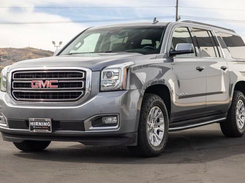 Used 2019 GMC Yukon XL SLT w/ Open Road Package AWD/4WD image 65