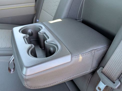 New 2026 Chevrolet Silverado 2500 ZR2 AWD/4WD image 39