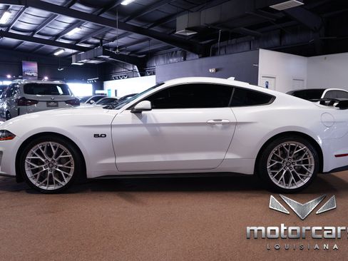 Used 2020 Ford Mustang GT w/ Equipment Group 301A RWD image 4