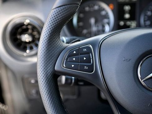 Used 2023 Mercedes-Benz Metris Passenger image 37