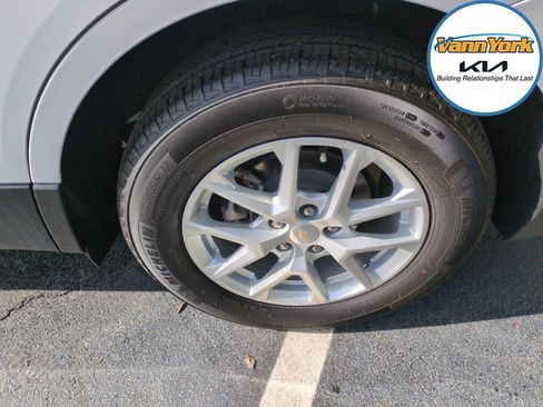 Used 2023 Chevrolet Equinox LS w/ Driver Confidence II Package image 12