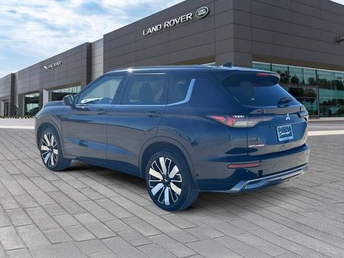 Used 2025 Mitsubishi Outlander SEL image 3