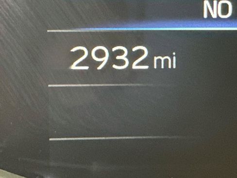 Used 2024 Toyota Prius LE FWD image 19
