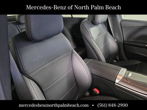 Used 2022 Mercedes-Benz C 300 Sedan image 26