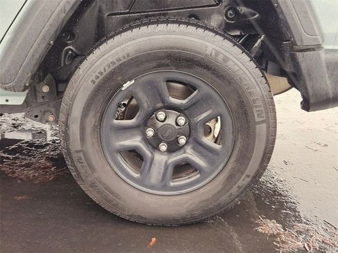 Certified 2023 Jeep Wrangler Sport image 40