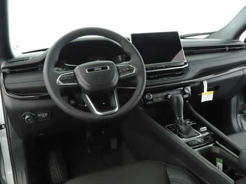 Used 2026 Jeep Compass Limited image 2