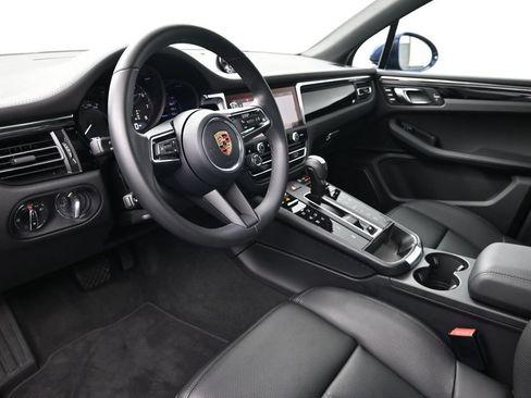 Used 2026 Porsche Macan Turbo AWD/4WD image 4