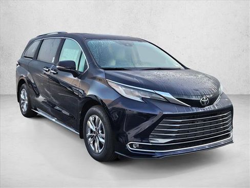 New 2026 Toyota Sienna Limited FWD image 7