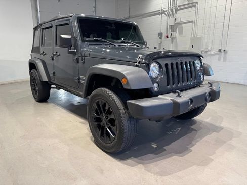 Used 2017 Jeep Wrangler Unlimited Sport w/ Quick Order Package 23S AWD/4WD image 4