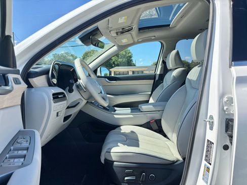 Used 2023 Hyundai Palisade Limited w/ Cargo Package image 7