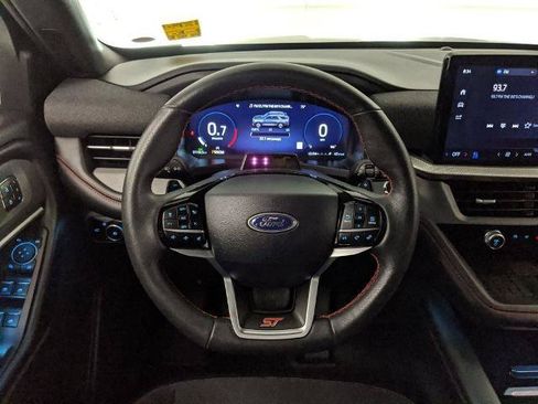 Certified 2025 Ford Explorer ST RWD image 10