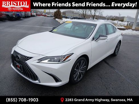 Used 2025 Lexus ES 350 w/ Premium Package image 3