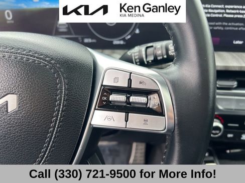 Used 2025 Kia Telluride SX w/ SX Captain's Chair Package FWD image 32