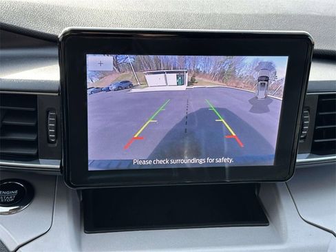 Used 2023 Ford Explorer XLT w/ Equipment Group 202A image 21