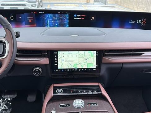 New 2025 Lincoln Navigator L Reserve image 19