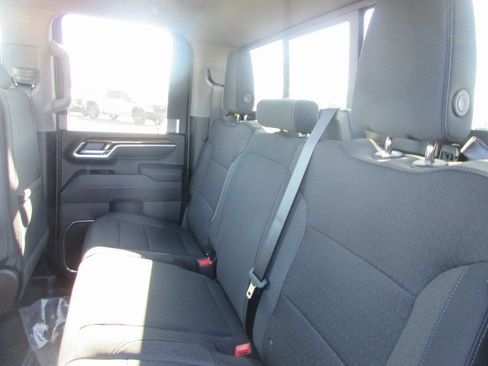 New 2026 GMC Sierra 2500 SLE w/ SLE Value Package; AWD/4WD image 14