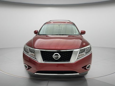 Used 2016 Nissan Pathfinder SV w/ SV Cold Weather Package AWD/4WD image 2