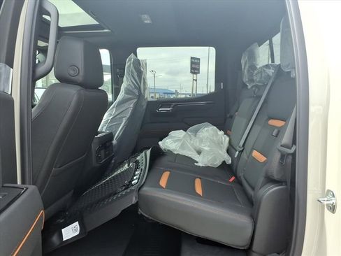 New 2026 GMC Sierra 1500 AT4 w/ AT4 Premium Package AWD/4WD image 16