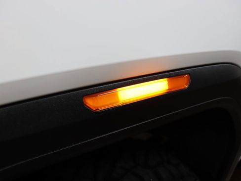 Used 2024 GMC Sierra 2500 SLE image 13