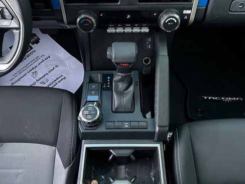 Used 2025 Toyota Tacoma TRD Off-Road image 13
