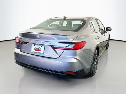 Used 2025 Toyota Camry XLE image 5