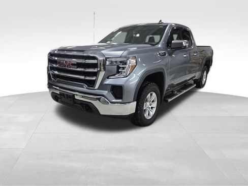 Used 2020 GMC Sierra 1500 SLE w/ SLE Value Package image 3