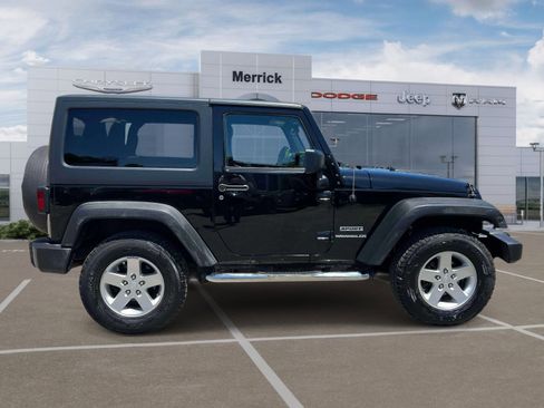 Used 2016 Jeep Wrangler Sport w/ Quick Order Package 24S AWD/4WD image 4
