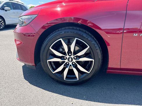 Used 2018 Chevrolet Malibu LT FWD image 10