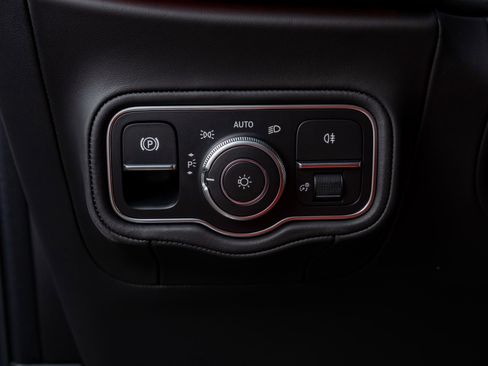 Used 2025 Mercedes-Benz G 63 AMG 4MATIC image 21