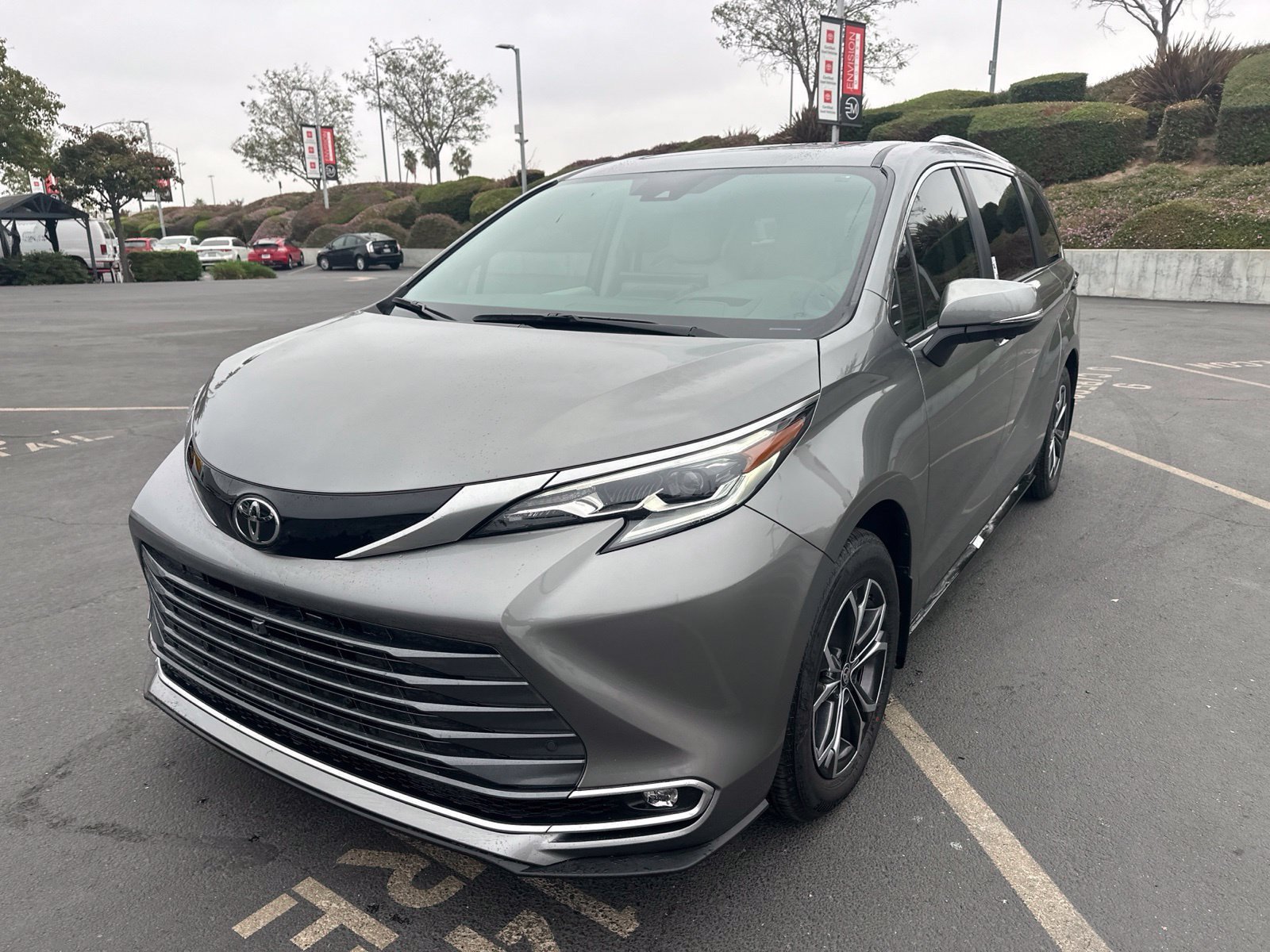 Certified 2026 Toyota Sienna Platinum AWD/4WD image 2