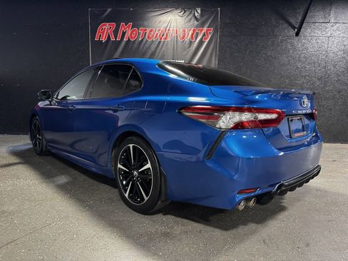 Used 2018 Toyota Camry XSE FWD image 3