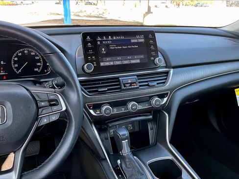 Used 2021 Honda Accord EX-L image 7