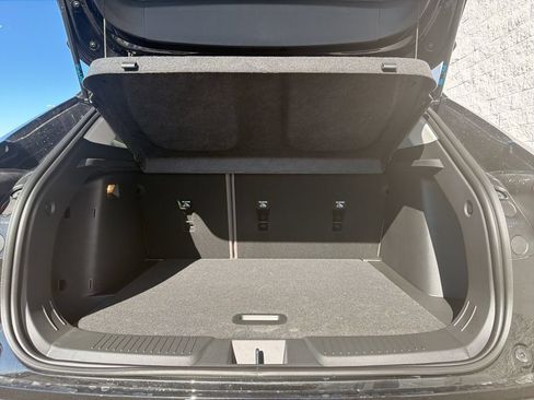New 2026 Chevrolet Trax ACTIV w/ Sunroof Package FWD image 23