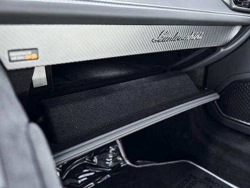 Used 2023 Lamborghini Huracan Tecnica image 75