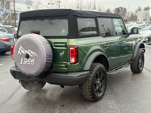 Used 2022 Ford Bronco Black Diamond image 7