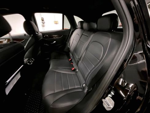 Used 2019 Mercedes-Benz GLC 300 4MATIC image 26