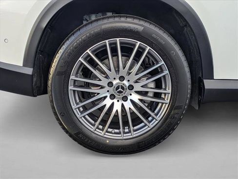 New 2026 Mercedes-Benz GLC 300 image 9
