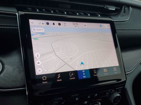 Used 2022 Jeep Grand Cherokee Overland image 14