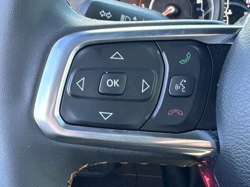 Used 2024 Jeep Wrangler Sahara image 21