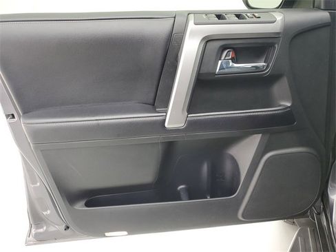 Used 2017 Toyota 4Runner SR5 Premium image 20