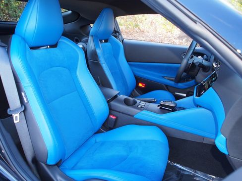 Used 2024 Nissan Z Performance w/ Floor Mat Package image 11