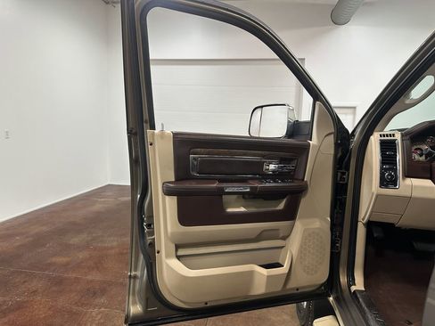 Used 2015 RAM 3500 Laramie Longhorn image 60