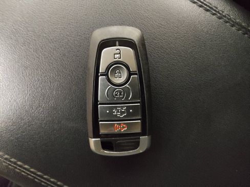 Used 2020 Ford Edge SEL w/ Convenience Package image 32