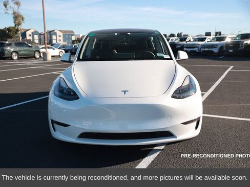 Used 2023 Tesla Model Y Performance image 9