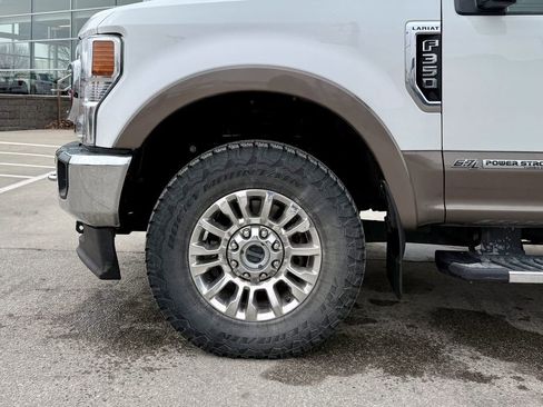 Certified 2022 Ford F350 Lariat w/ Chrome Package image 26
